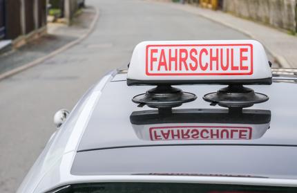 Fahrschulfahrzeug