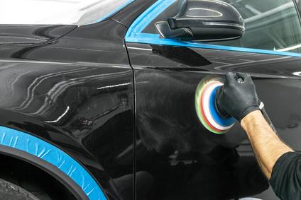 Polieren mit der Exzenter Poliermaschine