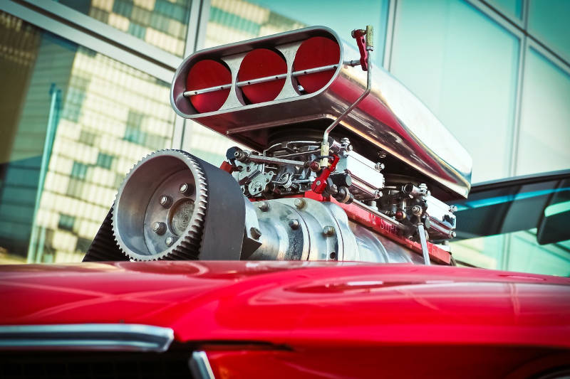Ford Motor mit Drosselklappen